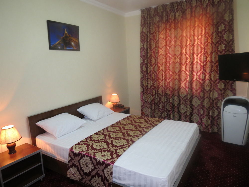 Rohat Hotel Chilonzor Tashkent Exterior foto